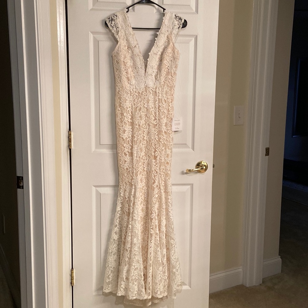 Lulus Lace Wedding Dress
